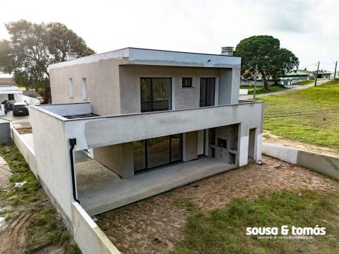 Moradia T4 Venda em Souto da Carpalhosa e Ortigosa,Leiria