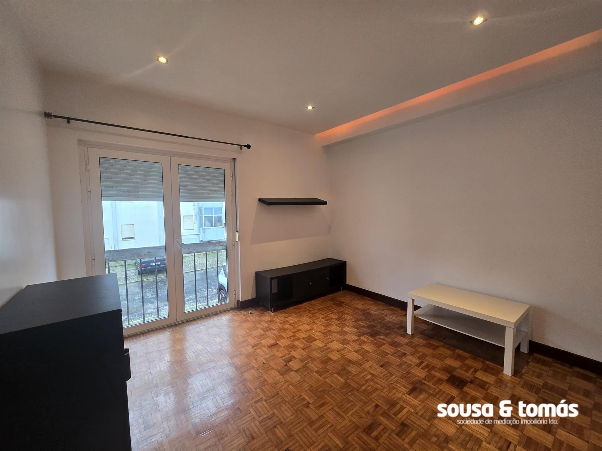 Apartamento T2 Arrendamento em Marrazes e Barosa,Leiria