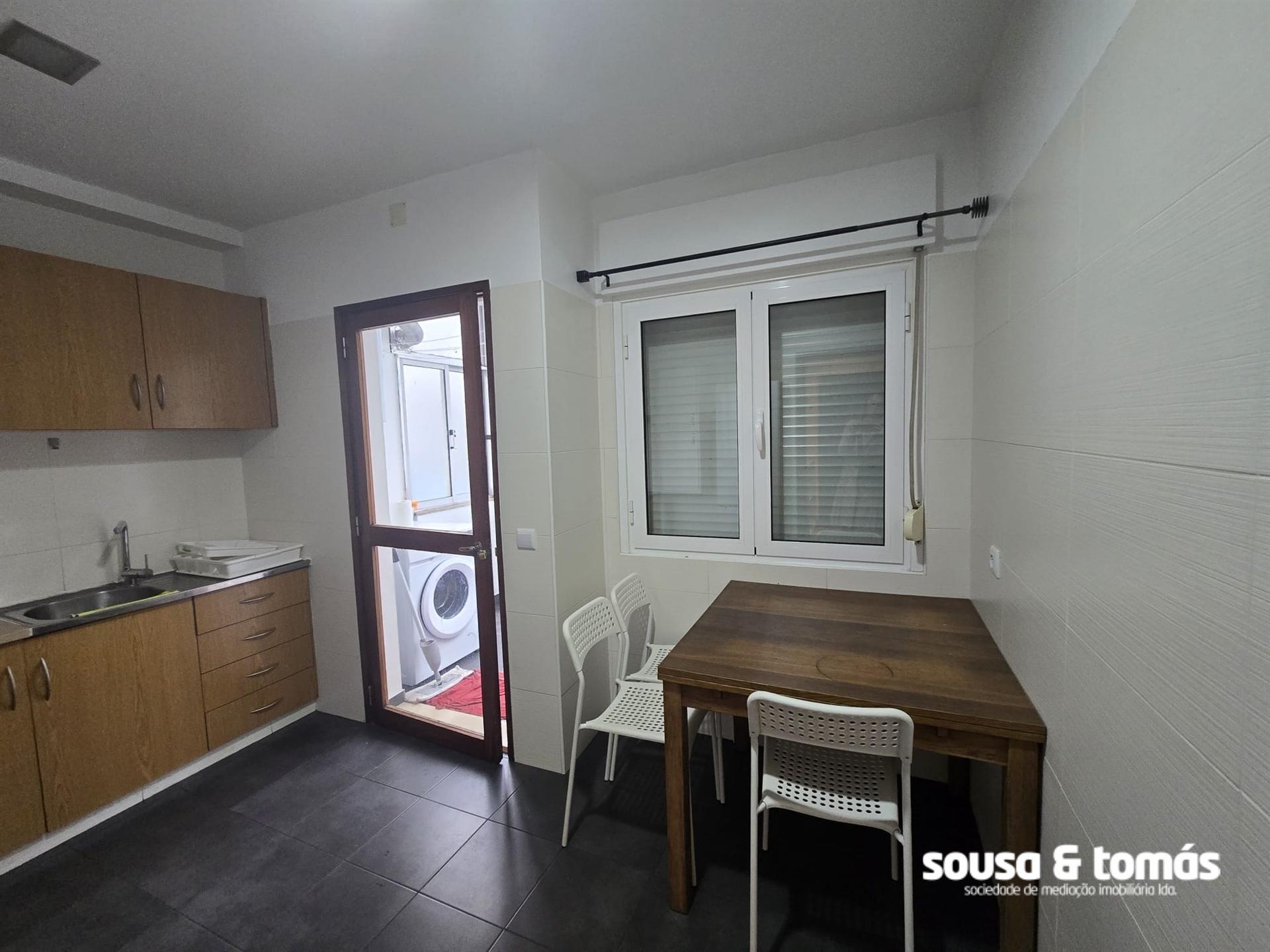 Apartamento T2 Arrendamento em Marrazes e Barosa,Leiria