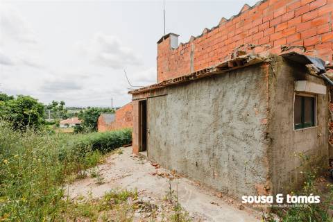 Moradia T3 Venda em Regueira de Pontes,Leiria