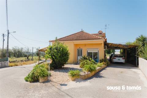 Moradia T3+1 Venda em Milagres,Leiria