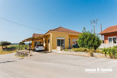 Moradia T3+1 Venda em Milagres,Leiria