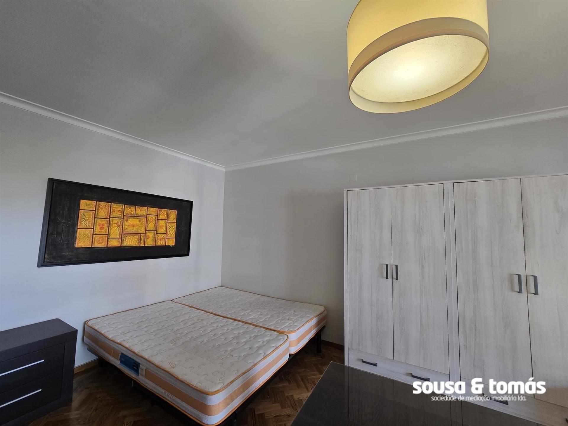 Quarto  Arrendamento em Leiria, Pousos, Barreira e Cortes,Leiria