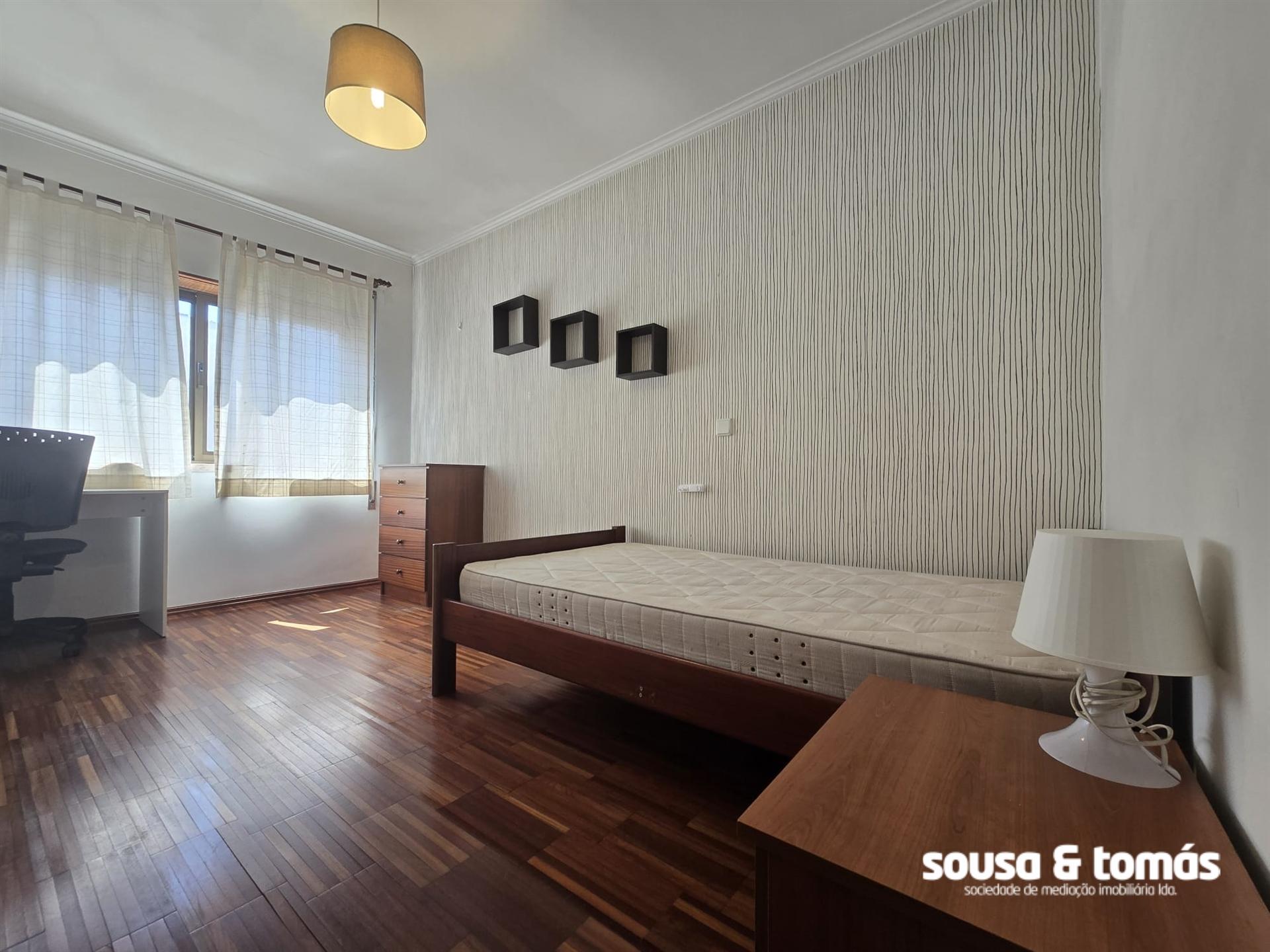 Quarto  Arrendamento em Leiria, Pousos, Barreira e Cortes,Leiria