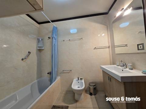 Quarto  Arrendamento em Coimbrão,Leiria