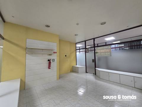 Loja  Arrendamento em Leiria, Pousos, Barreira e Cortes,Leiria