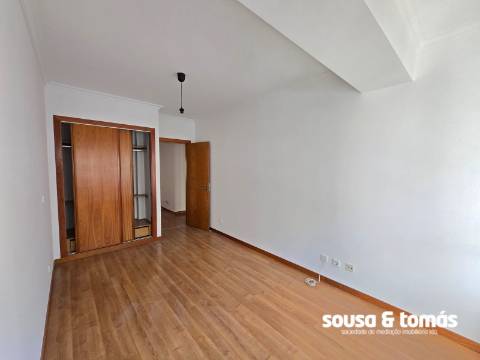 Apartamento T3 Arrendamento em Marrazes e Barosa,Leiria