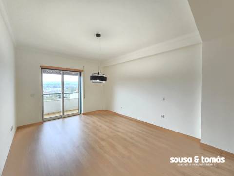 Apartamento T3 Arrendamento em Leiria, Pousos, Barreira e Cortes,Leiria