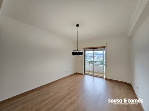 Apartamento T3 Arrendamento em Leiria, Pousos, Barreira e Cortes,Leiria