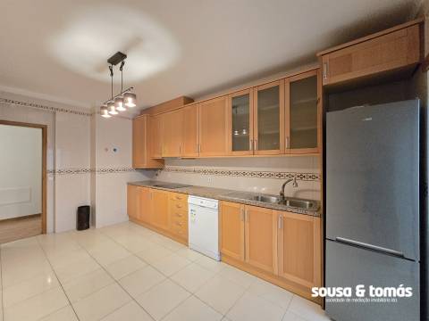 Apartamento T3 Arrendamento em Leiria, Pousos, Barreira e Cortes,Leiria