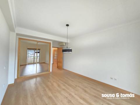 Apartamento T3 Arrendamento em Leiria, Pousos, Barreira e Cortes,Leiria