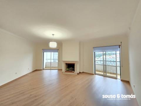 Apartamento T3 Arrendamento em Leiria, Pousos, Barreira e Cortes,Leiria