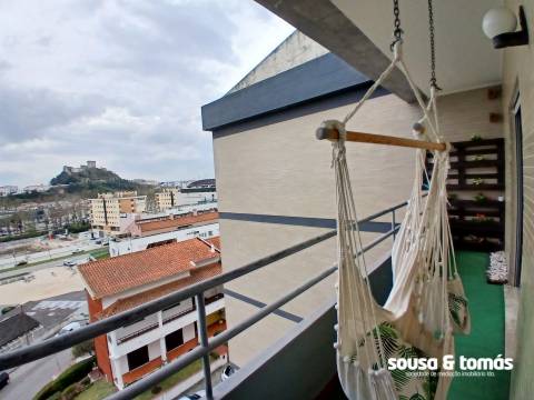 Apartamento T2 DUPLEX Arrendamento em Marrazes e Barosa,Leiria