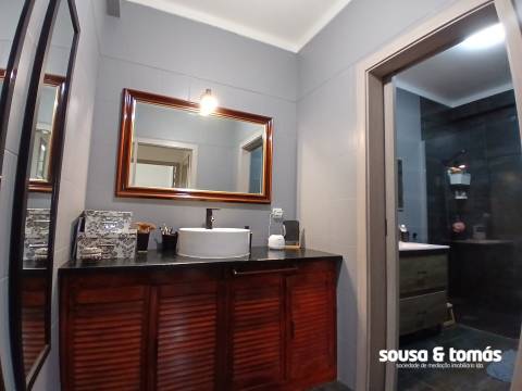 Apartamento T2 DUPLEX Arrendamento em Marrazes e Barosa,Leiria