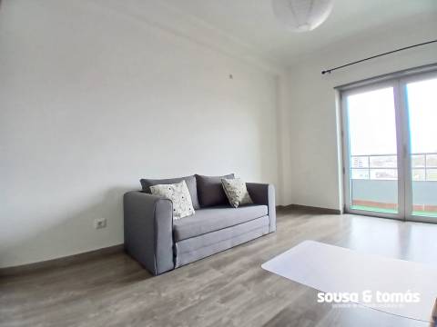 Apartamento T2 DUPLEX Arrendamento em Marrazes e Barosa,Leiria