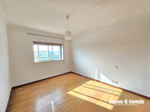 Apartamento T3 Arrendamento em Leiria, Pousos, Barreira e Cortes,Leiria