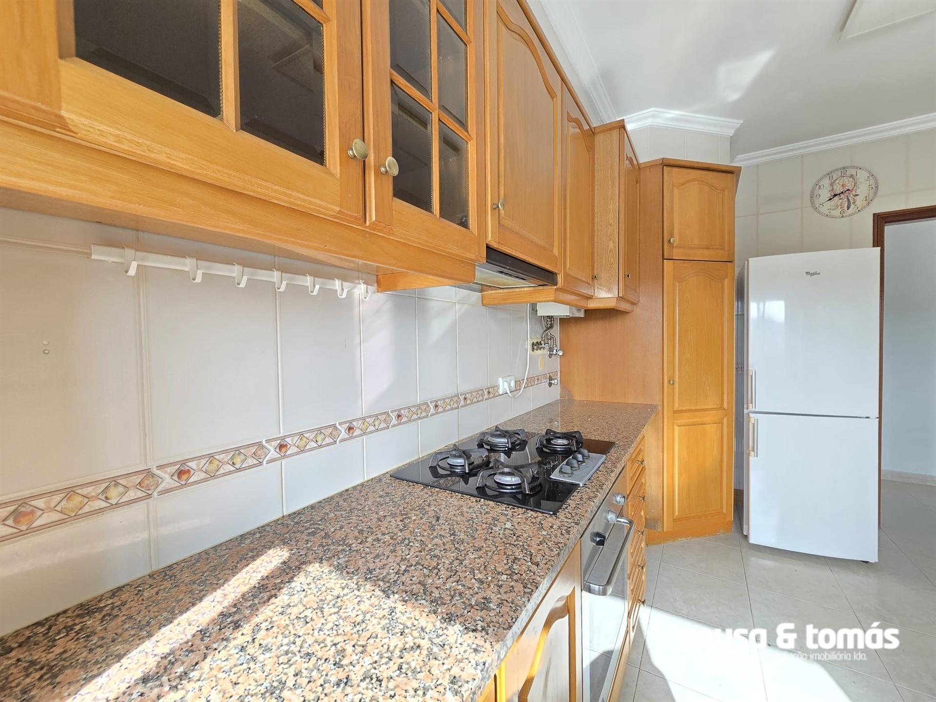 Apartamento T3 Arrendamento em Leiria, Pousos, Barreira e Cortes,Leiria