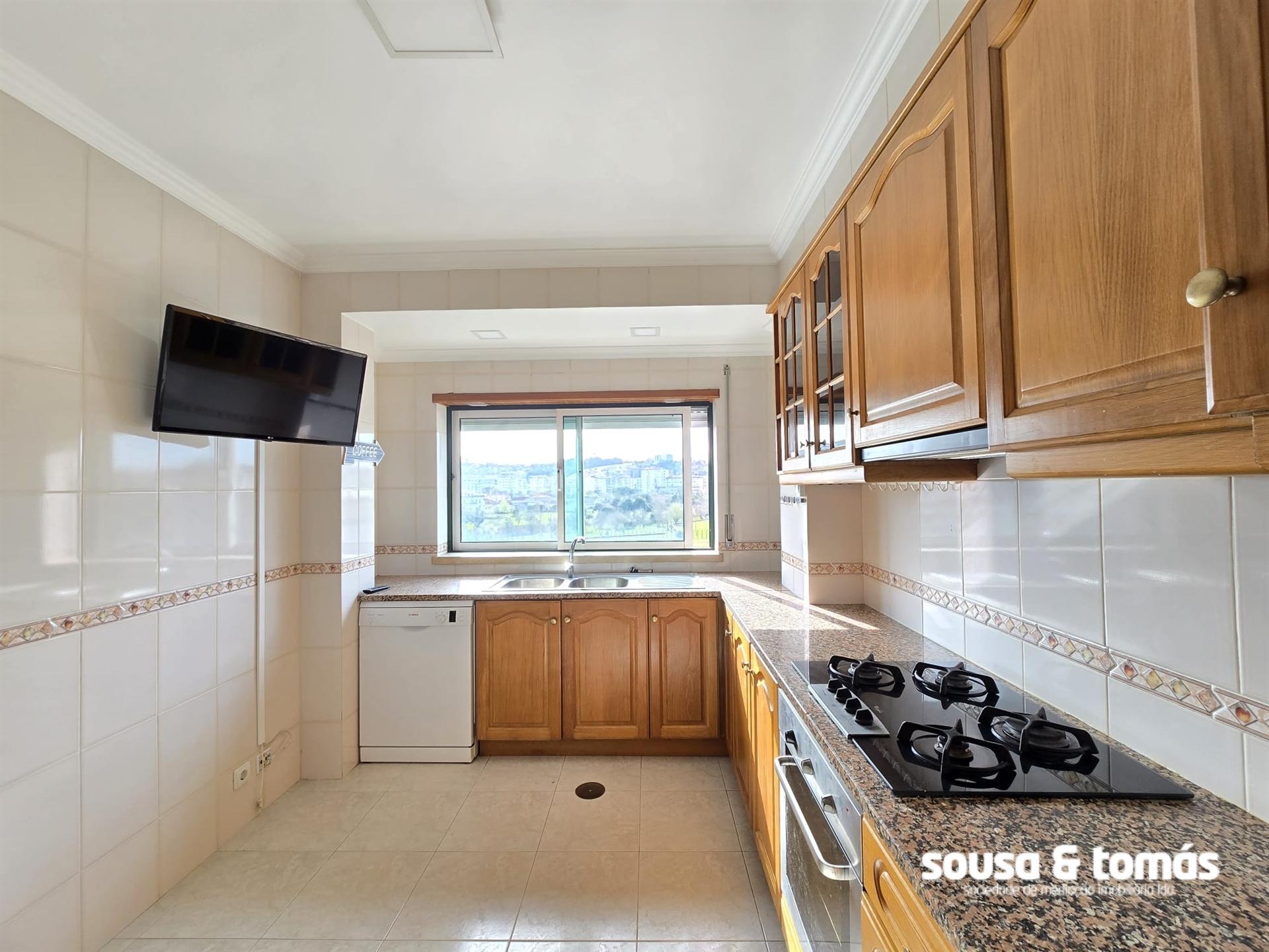 Apartamento T3 Arrendamento em Leiria, Pousos, Barreira e Cortes,Leiria