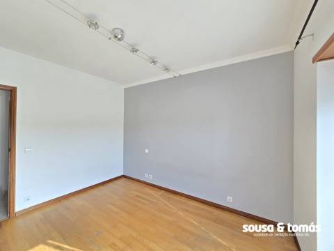 Apartamento T3 Arrendamento em Leiria, Pousos, Barreira e Cortes,Leiria