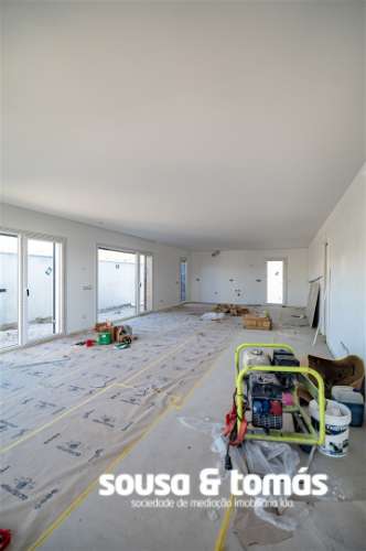 Moradia T4 Venda em Parceiros e Azoia,Leiria