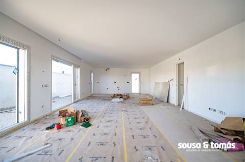 Moradia T4 Venda em Parceiros e Azoia,Leiria