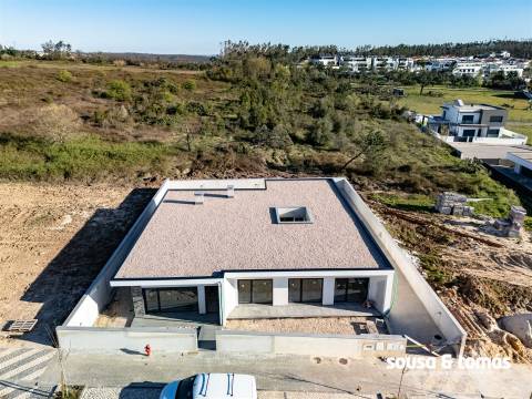 Moradia T4 Venda em Parceiros e Azoia,Leiria