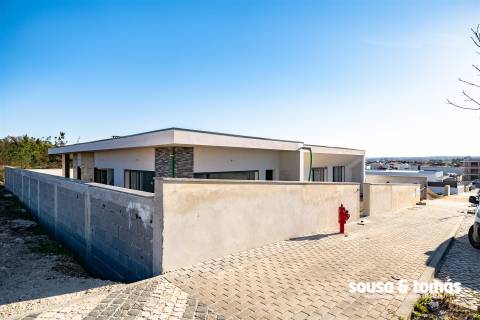 Moradia T4 Venda em Parceiros e Azoia,Leiria