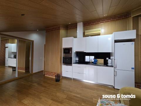 Apartamento T2 Arrendamento em Leiria, Pousos, Barreira e Cortes,Leiria