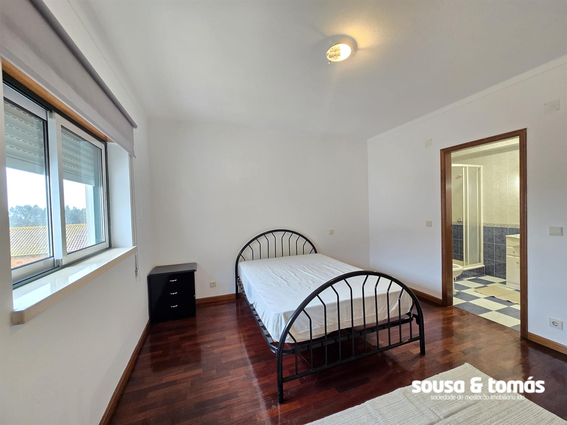 Quarto  Arrendamento em Calvaria de Cima,Porto de Mós