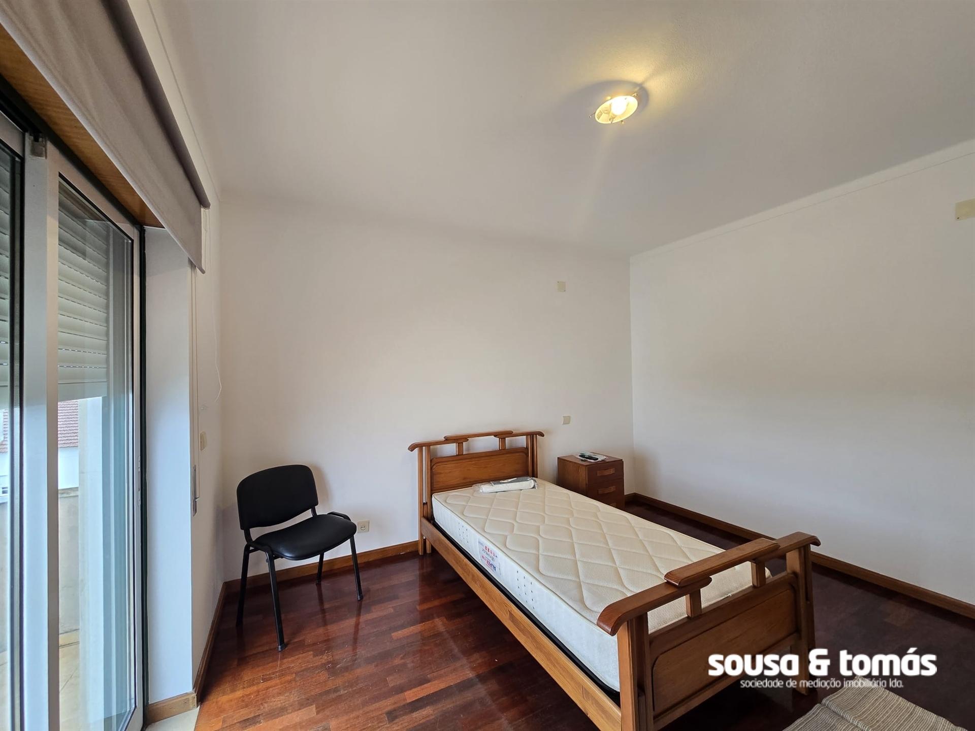 Quarto  Arrendamento em Calvaria de Cima,Porto de Mós