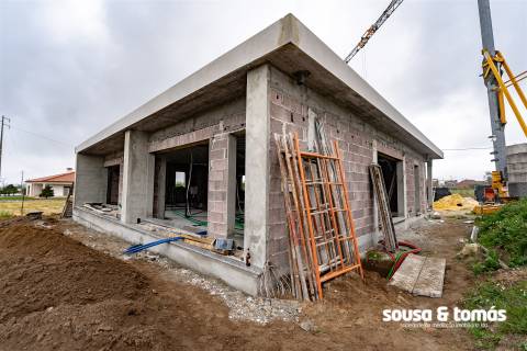 Moradia T3 Venda em Souto da Carpalhosa e Ortigosa,Leiria
