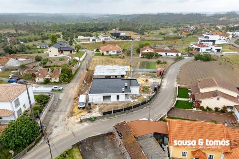 Moradia T3 Venda em Souto da Carpalhosa e Ortigosa,Leiria