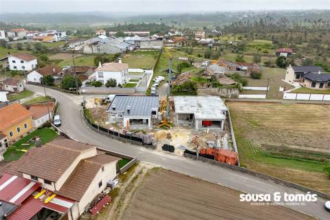 Moradia T3 Venda em Souto da Carpalhosa e Ortigosa,Leiria