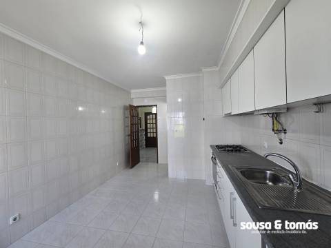 Apartamento T3 Arrendamento em Leiria, Pousos, Barreira e Cortes,Leiria