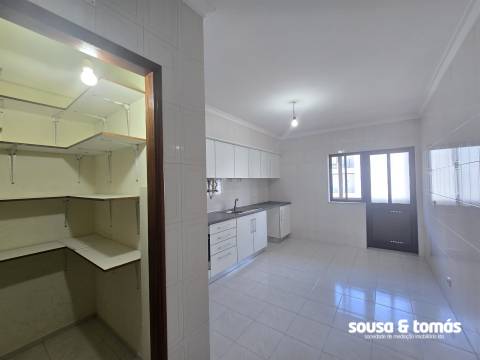 Apartamento T3 Arrendamento em Leiria, Pousos, Barreira e Cortes,Leiria