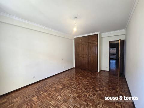 Apartamento T3 Arrendamento em Leiria, Pousos, Barreira e Cortes,Leiria