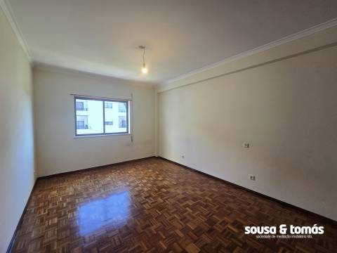 Apartamento T3 Arrendamento em Leiria, Pousos, Barreira e Cortes,Leiria