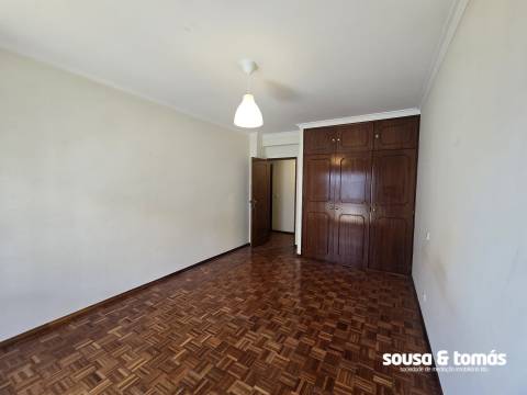 Apartamento T3 Arrendamento em Leiria, Pousos, Barreira e Cortes,Leiria