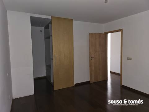 Apartamento T2 Arrendamento em Leiria, Pousos, Barreira e Cortes,Leiria