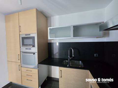 Apartamento T2 Arrendamento em Leiria, Pousos, Barreira e Cortes,Leiria