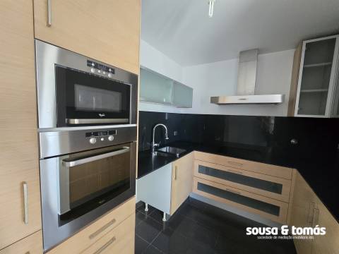 Apartamento T2 Arrendamento em Leiria, Pousos, Barreira e Cortes,Leiria
