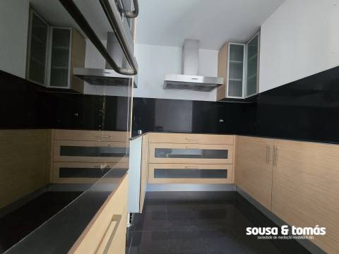 Apartamento T2 Arrendamento em Leiria, Pousos, Barreira e Cortes,Leiria