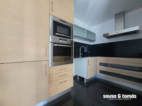 Apartamento T2 Arrendamento em Leiria, Pousos, Barreira e Cortes,Leiria