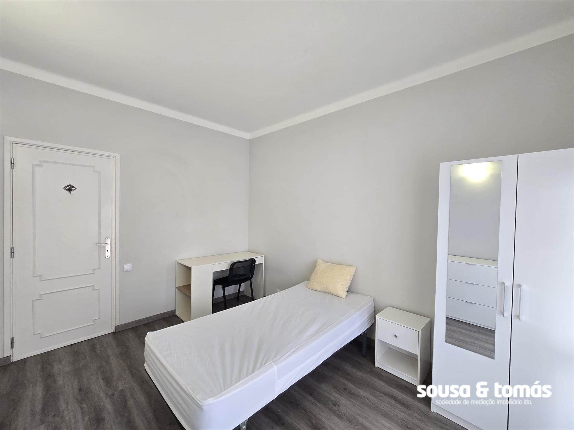 Quarto  Arrendamento em Leiria, Pousos, Barreira e Cortes,Leiria