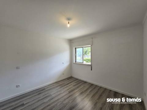 Apartamento T2 Arrendamento em Marrazes e Barosa,Leiria
