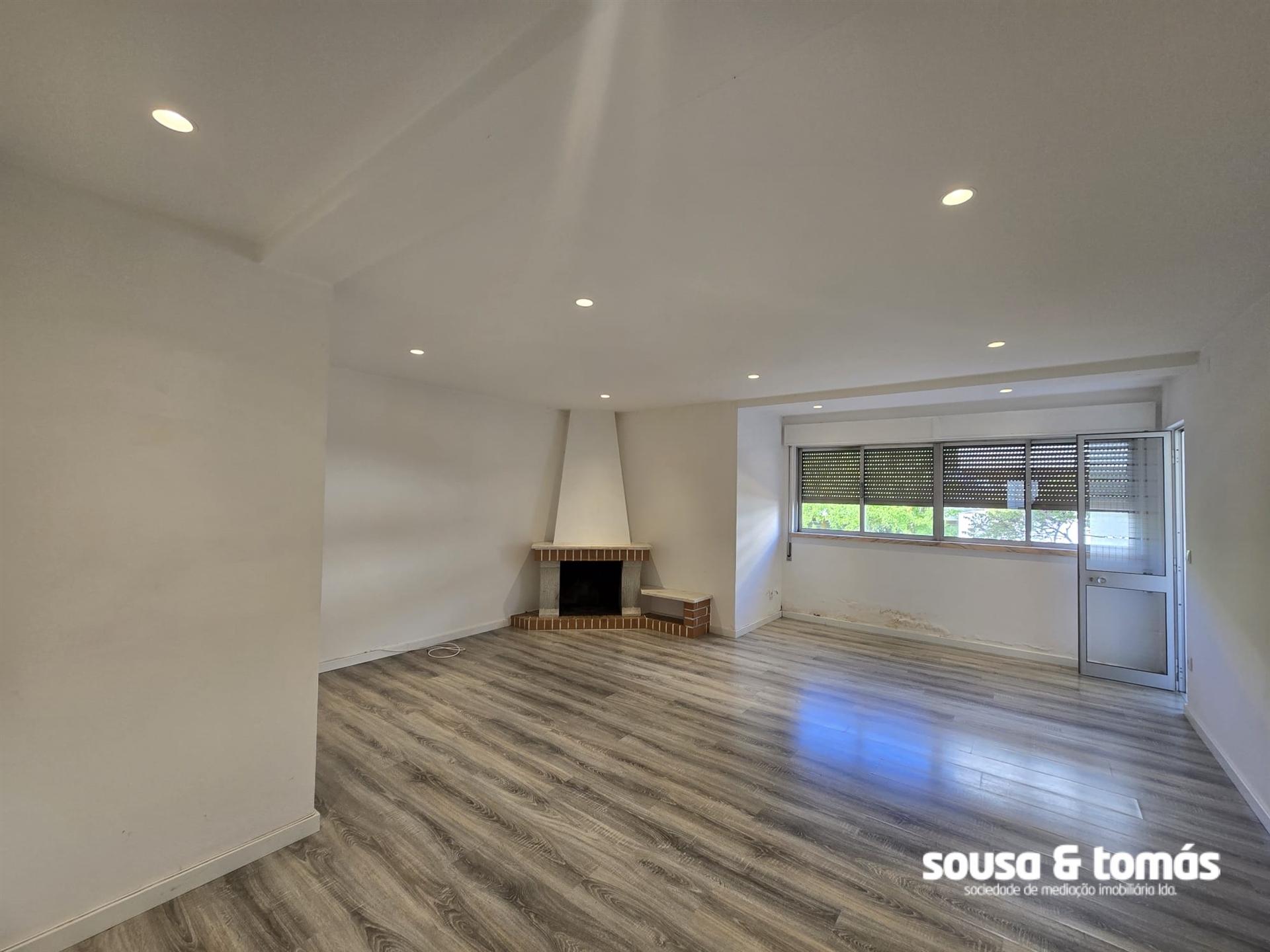 Apartamento T2 Arrendamento em Marrazes e Barosa,Leiria