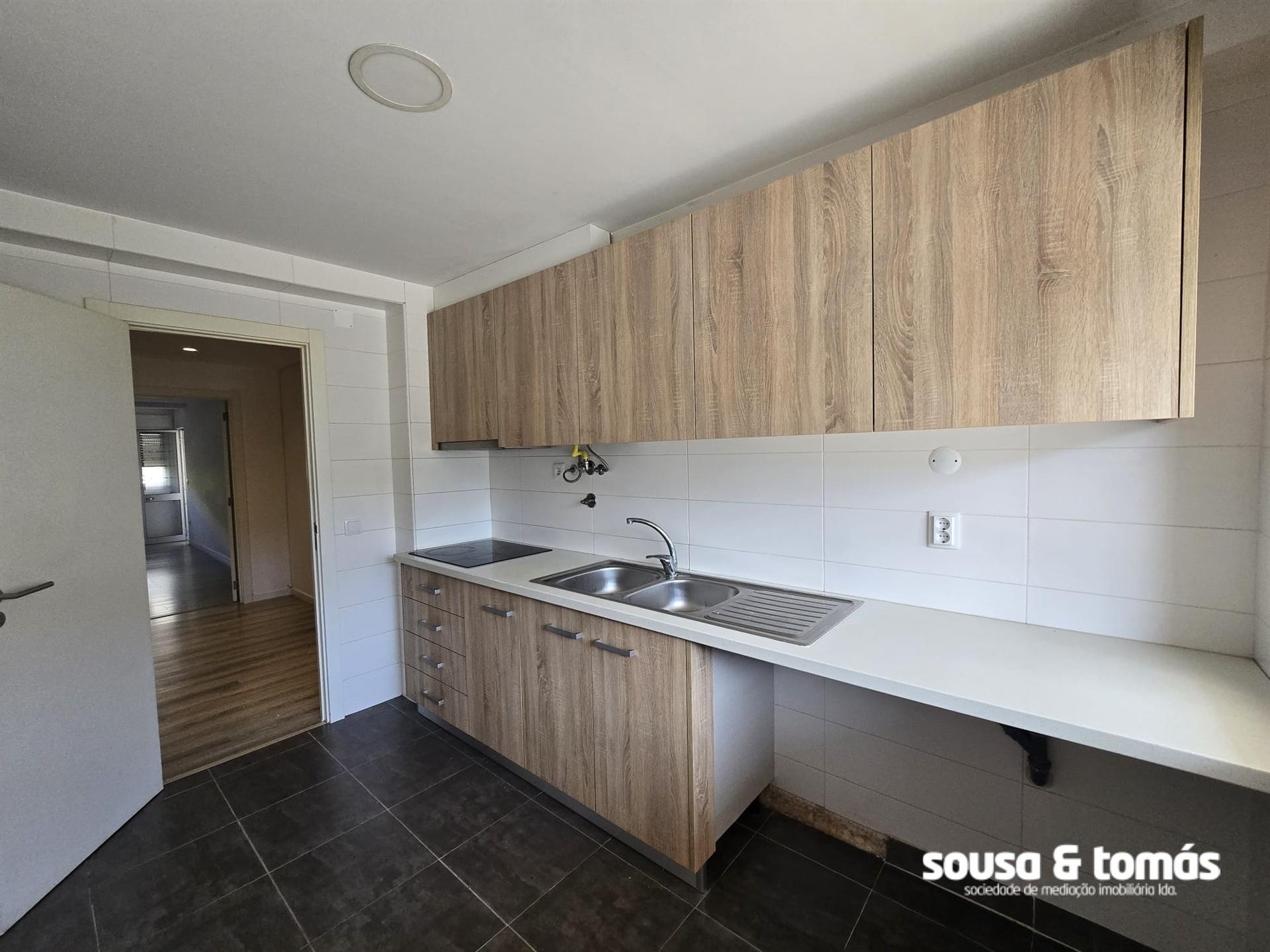 Apartamento T2 Arrendamento em Marrazes e Barosa,Leiria