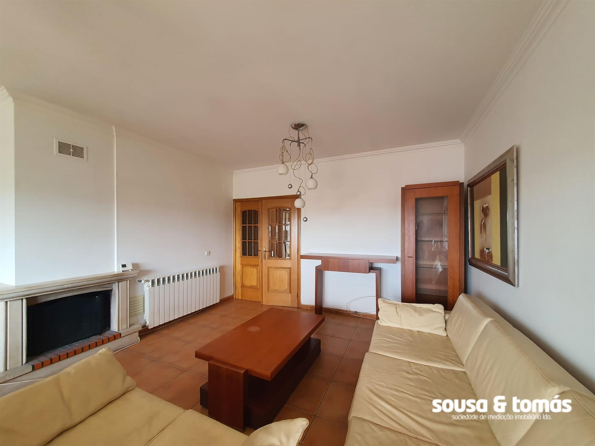 Apartamento T3 Arrendamento em Leiria, Pousos, Barreira e Cortes,Leiria