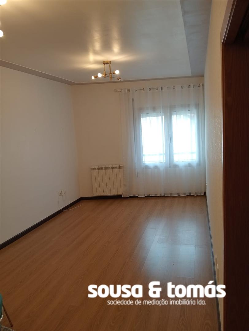 Apartamento T2 Arrendamento em Marinha Grande,Marinha Grande