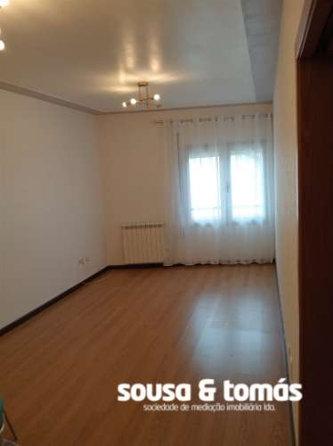 Apartamento T2 Arrendamento em Marinha Grande,Marinha Grande